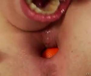 Extreme meisjes doen trucjes met balletjes