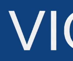 Grote tieten dansen op en neer