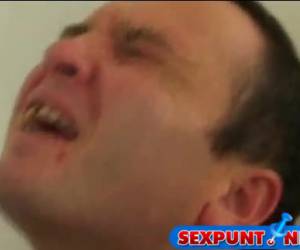 Dame met een paar maatje meer wordt achterlangs heerlijk hard geneukt