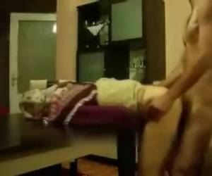 Onherkenbaar sletje in amateur sex video