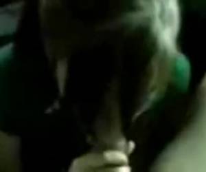 Sexy tiener krijgt sperma in haar gezicht.